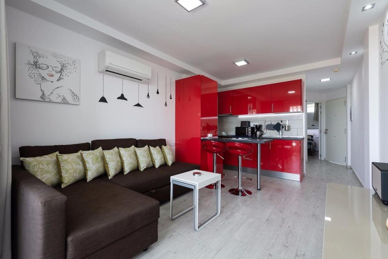 4 Minutes Walk From Yumbo Apartment Maspalomas  Ngoại thất bức ảnh